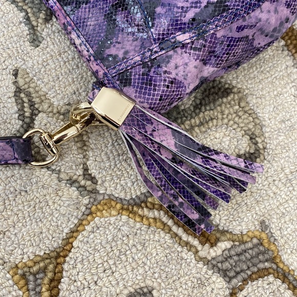 💕 B. Makowsky purple black snakeskin leather crossbody bag 💕 - Picture 4 of 14